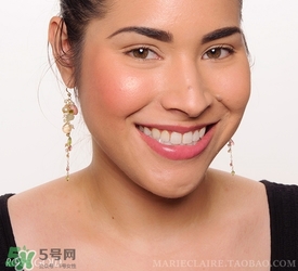 becca�߹�ɫ����ɫ becca�߹���ɫͼ